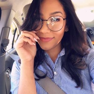 Meet your Posher, Emily